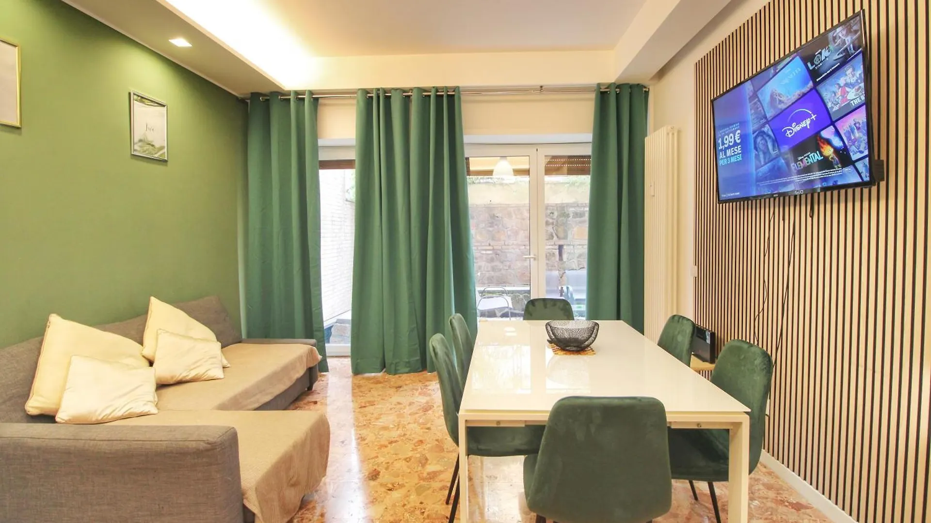 Delicious 2 Bed Room Apartment And Garden By Yh Roma