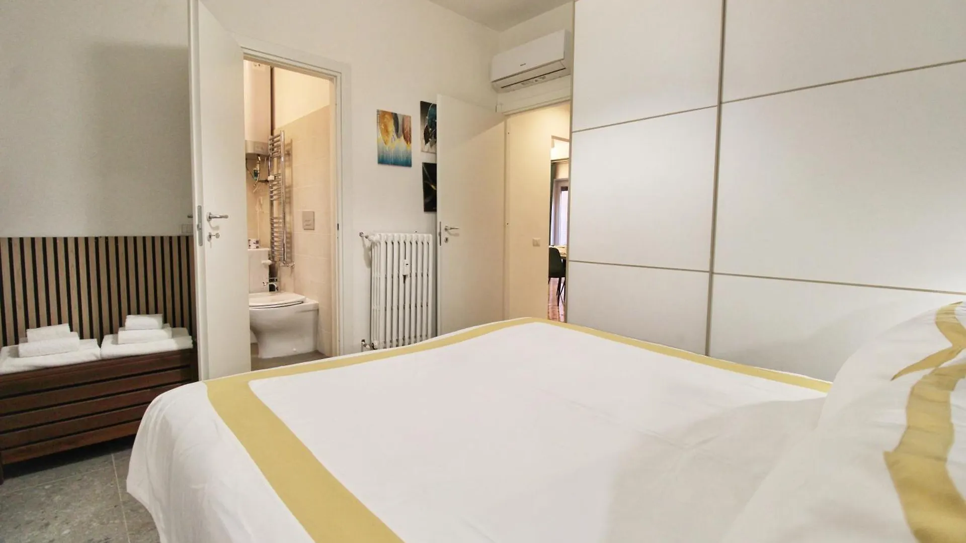 Delicious 2 Bed Room Apartment And Garden By Yh Roma Italia