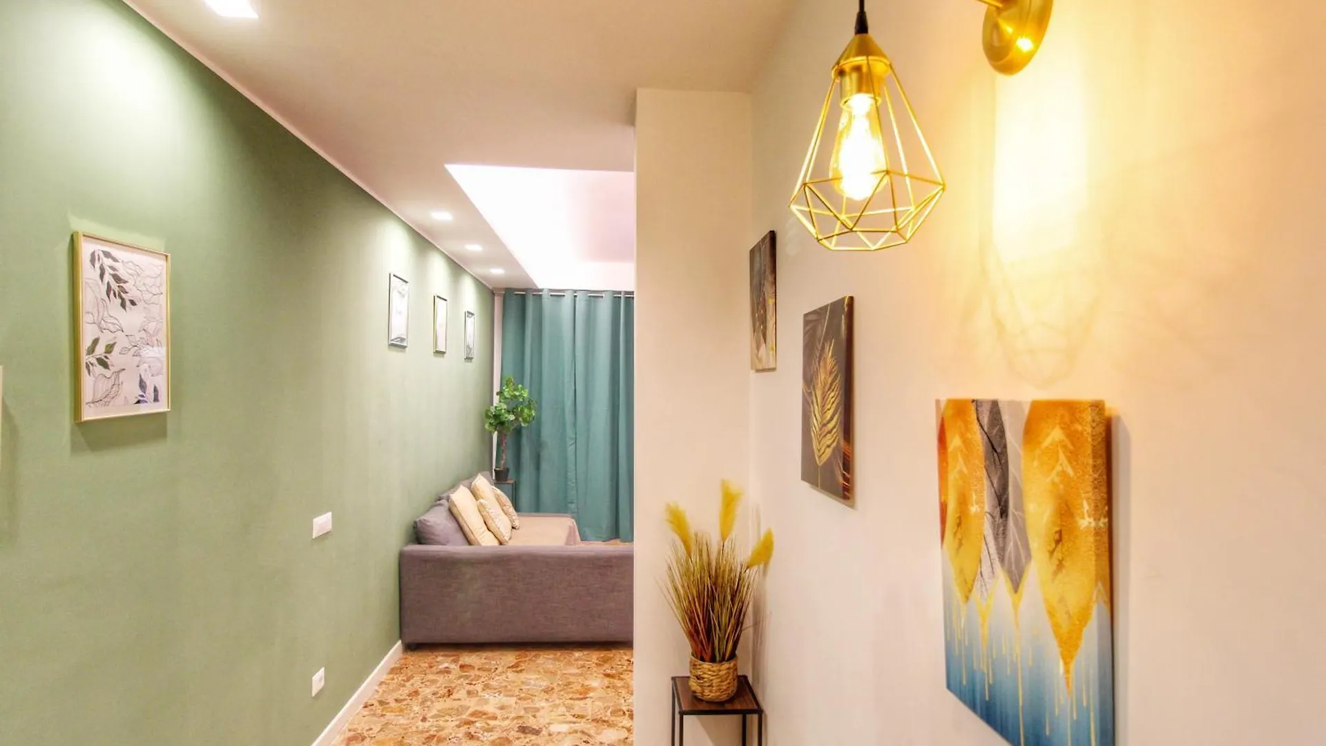 Delicious 2 Bed Room Apartment And Garden By Yh Roma