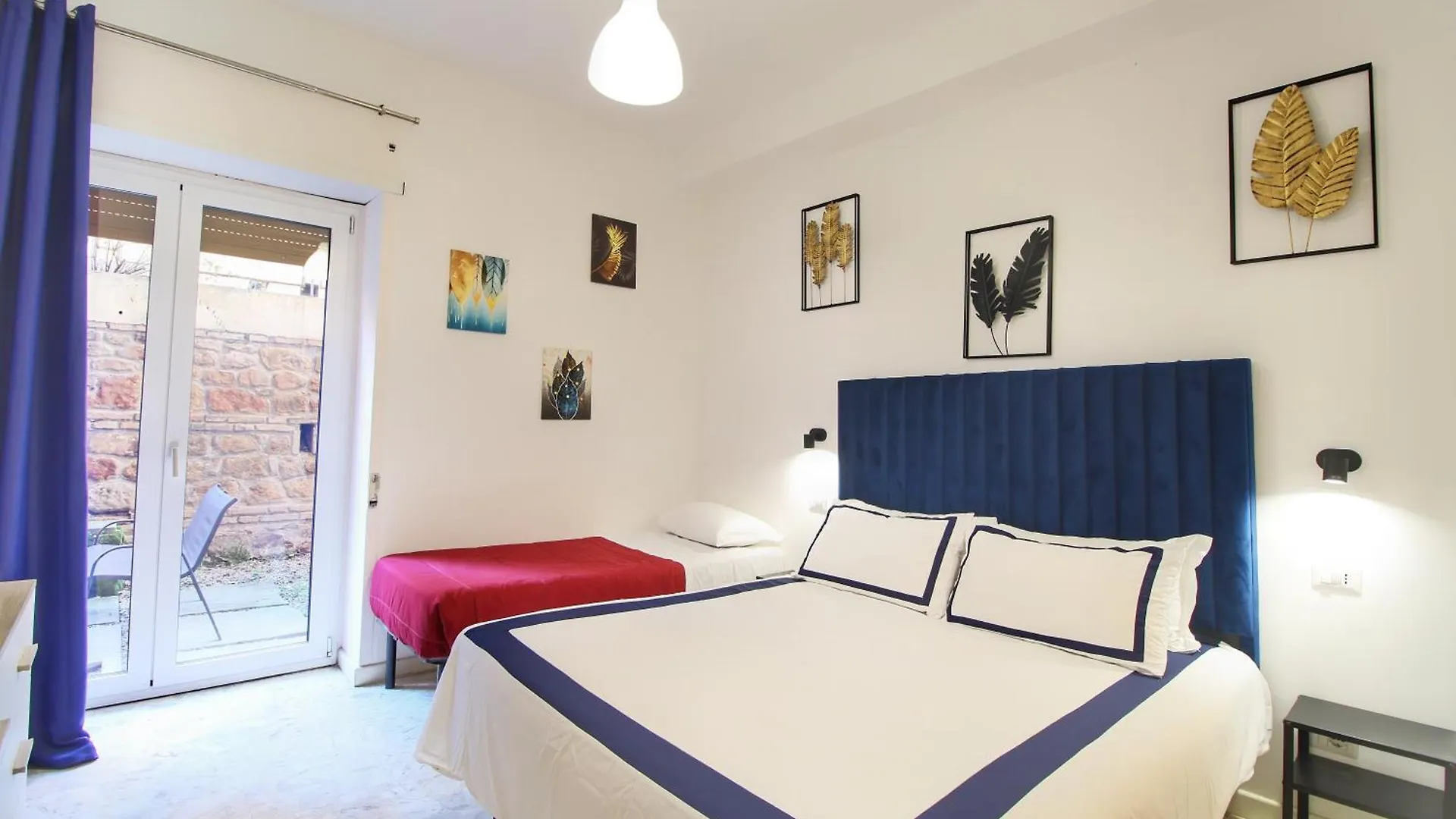 Delicious 2 Bed Room Apartment And Garden By Yh Roma 0*,  Italia